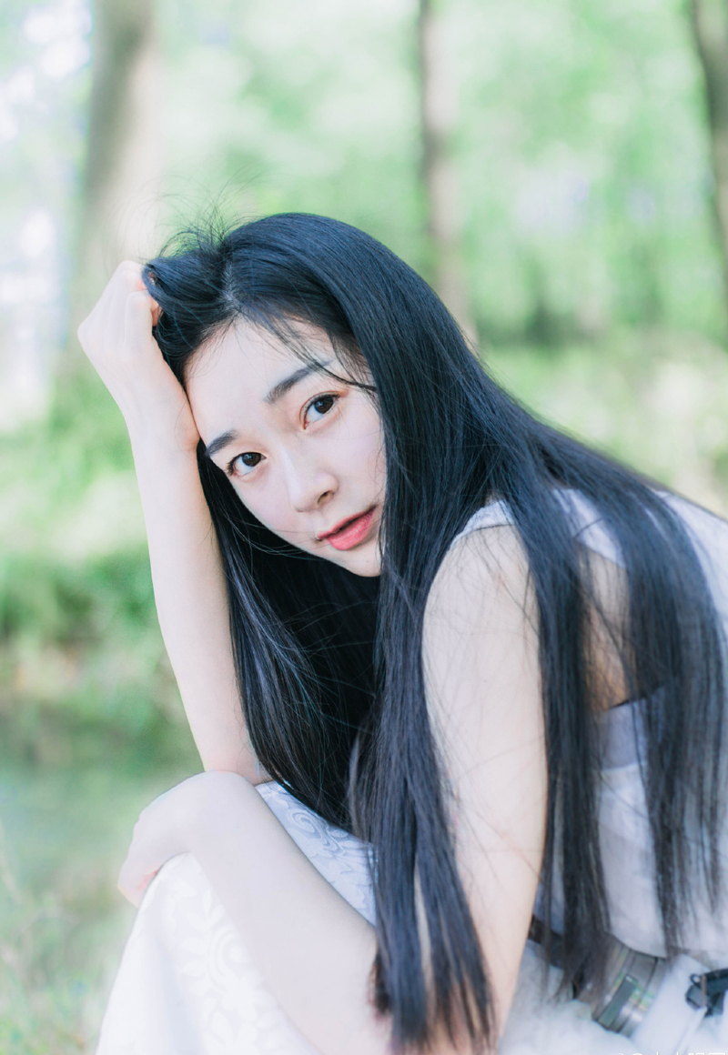 惭愧常使人健忘，亏心和丢脸的事总是不愿记起，因此也很容易在记忆的筛眼里走漏的一干二净。